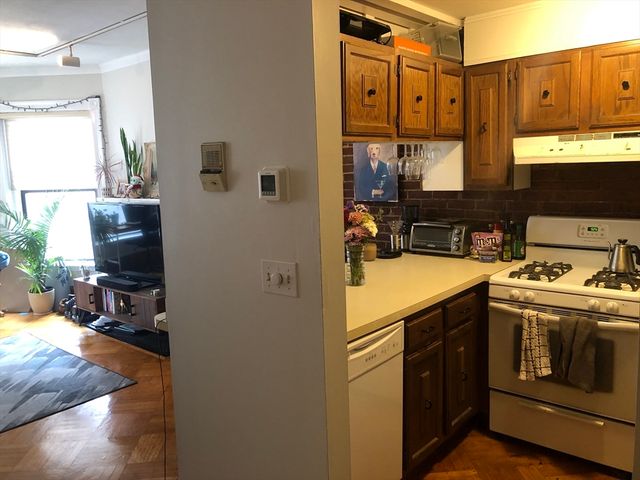 33 Bay State Road 4F, Boston, MA 02215