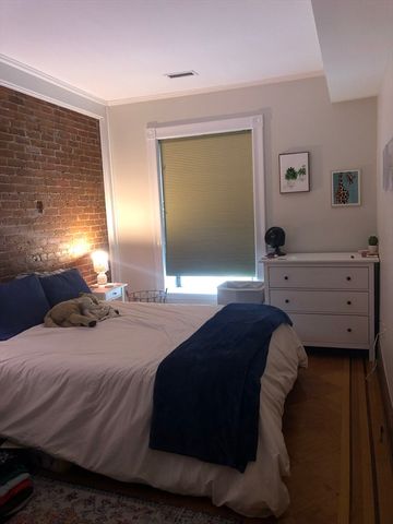 33 Bay State Road 4F, Boston, MA 02215