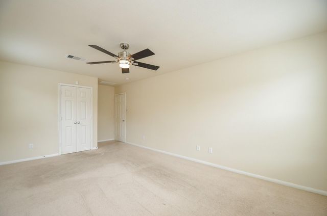 2903 Gaelic Green Street, Houston, TX 77045