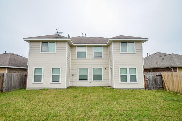 2903 Gaelic Green Street, Houston, TX 77045