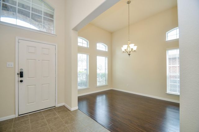 2903 Gaelic Green Street, Houston, TX 77045