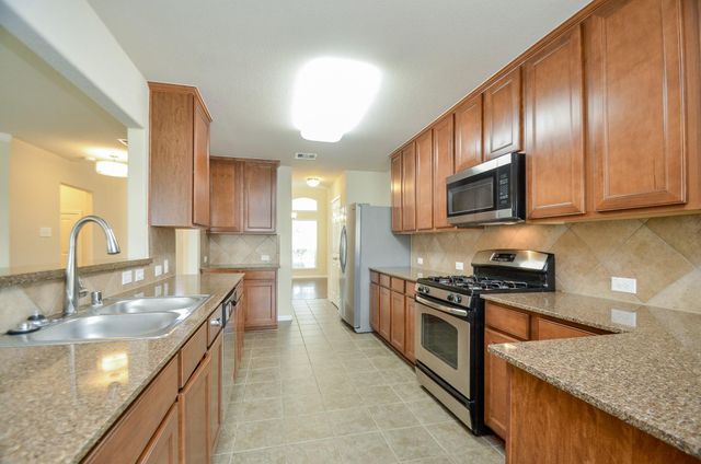 2903 Gaelic Green Street, Houston, TX 77045