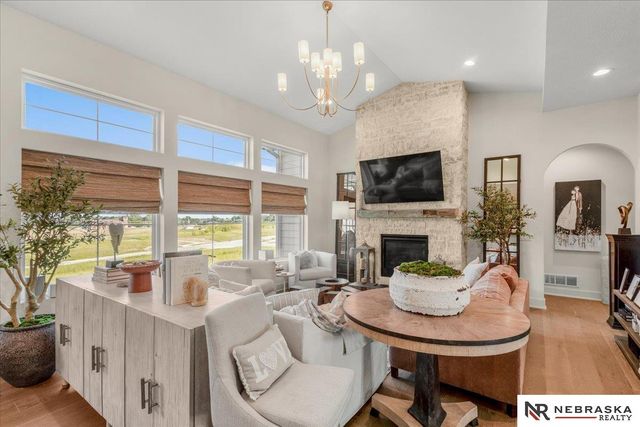 11007 N 159th Avenue, Bennington, NE 68007