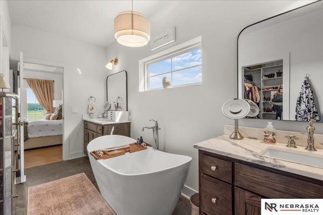 11007 N 159th Avenue, Bennington, NE 68007
