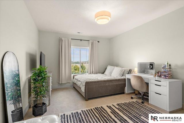 11007 N 159th Avenue, Bennington, NE 68007