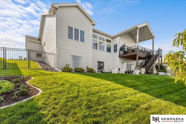 11007 N 159th Avenue, Bennington, NE 68007