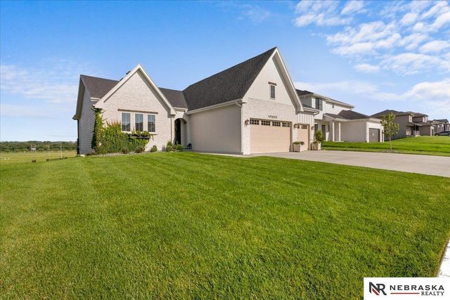 11007 N 159th Avenue, Bennington, NE 68007