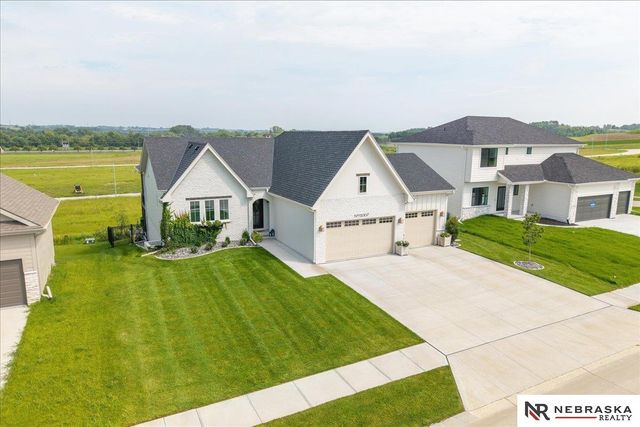 11007 N 159th Avenue, Bennington, NE 68007