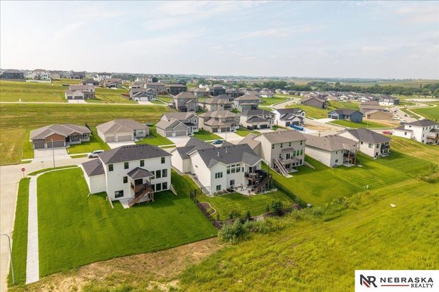 11007 N 159th Avenue, Bennington, NE 68007