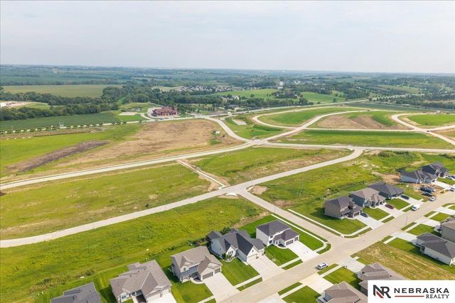 11007 N 159th Avenue, Bennington, NE 68007