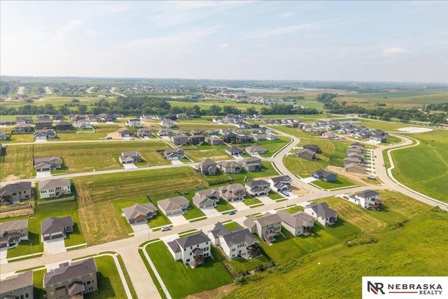 11007 N 159th Avenue, Bennington, NE 68007