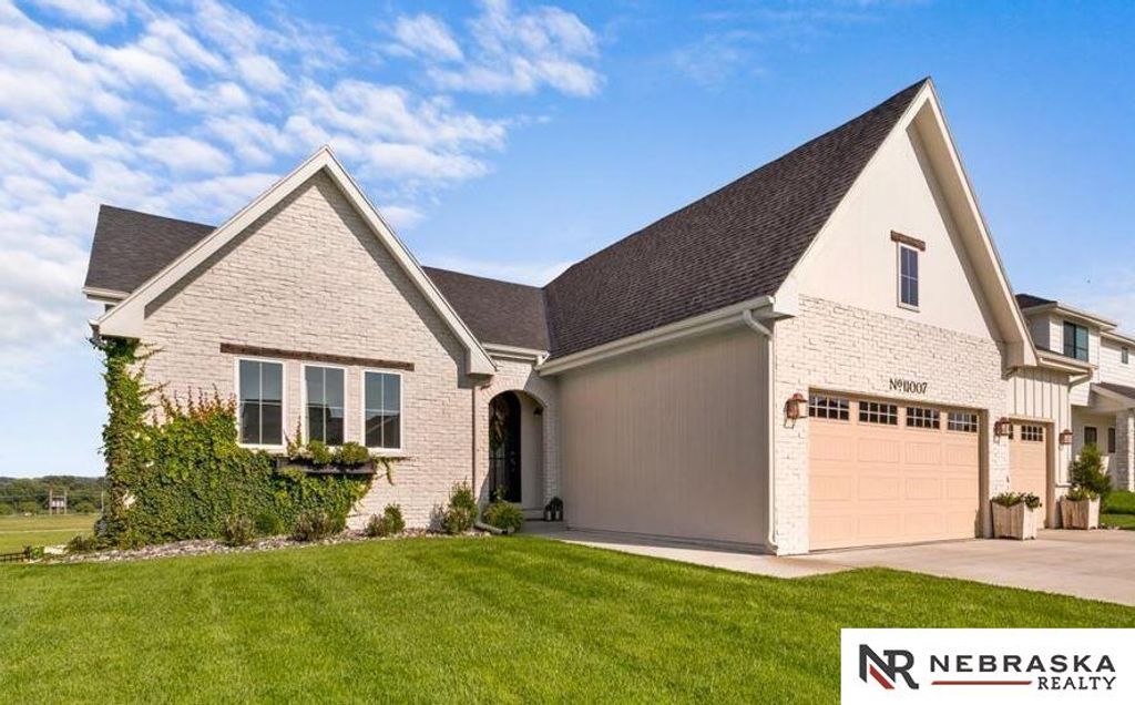 11007 N 159th Avenue, Bennington, NE 68007