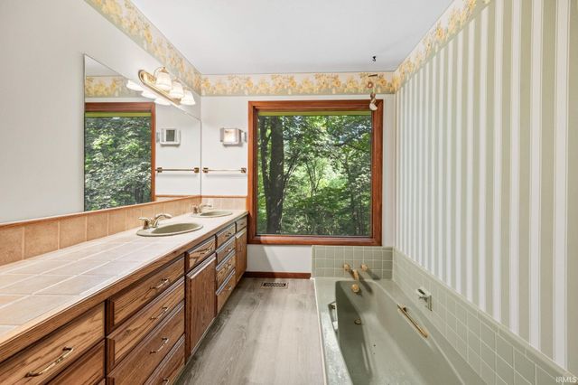 7190 Robert Ross Lane, West Lafayette, IN 47906
