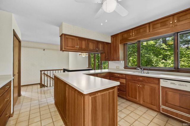 7190 Robert Ross Lane, West Lafayette, IN 47906