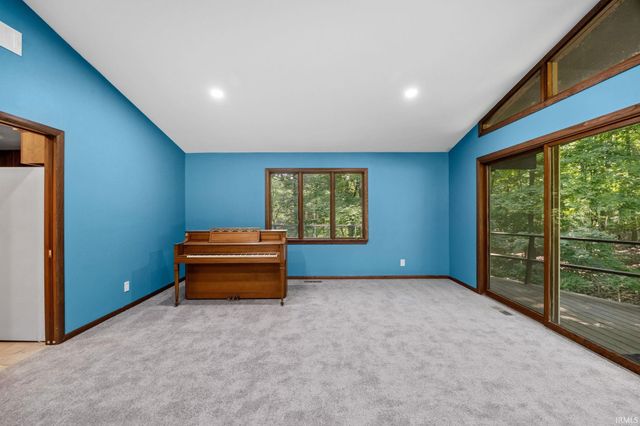 7190 Robert Ross Lane, West Lafayette, IN 47906