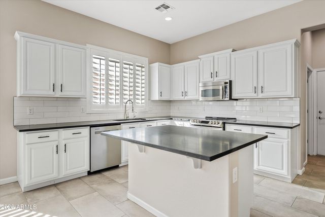 6435 S BLAKE Court, Gilbert, AZ 85298