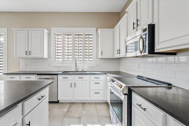 6435 S BLAKE Court, Gilbert, AZ 85298