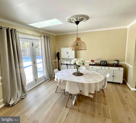 11117 WHISPERWOOD LN, North Bethesda, MD 20852