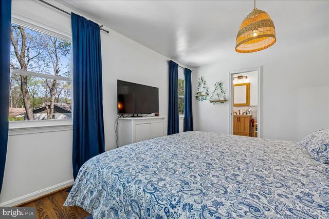 11117 WHISPERWOOD LN, North Bethesda, MD 20852