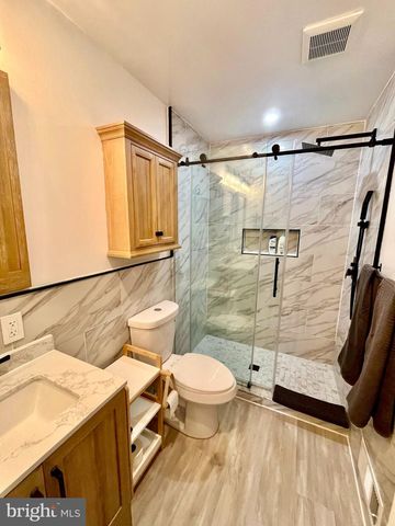 11117 WHISPERWOOD LN, North Bethesda, MD 20852