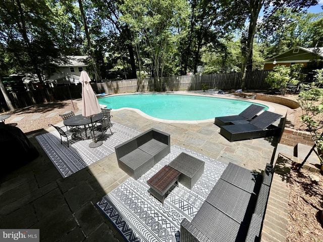 11117 WHISPERWOOD LN, North Bethesda, MD 20852