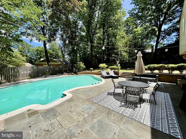 11117 WHISPERWOOD LN, North Bethesda, MD 20852