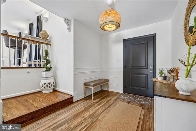 11117 WHISPERWOOD LN, North Bethesda, MD 20852