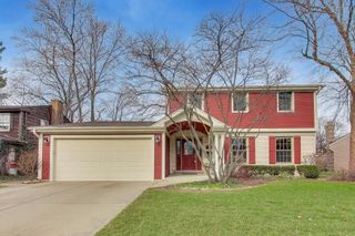 1606 N Pine Avenue, Arlington Heights, IL 60004