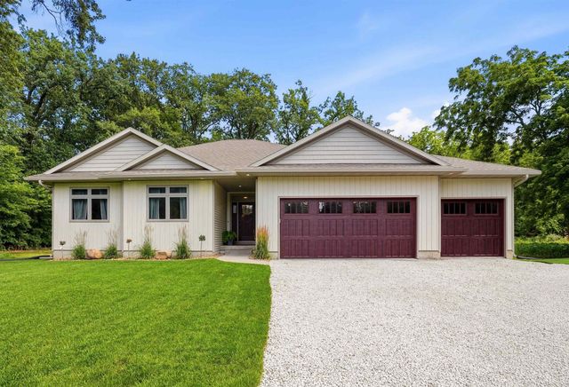 5017 Gilbertville Road, Waterloo, IA 50701