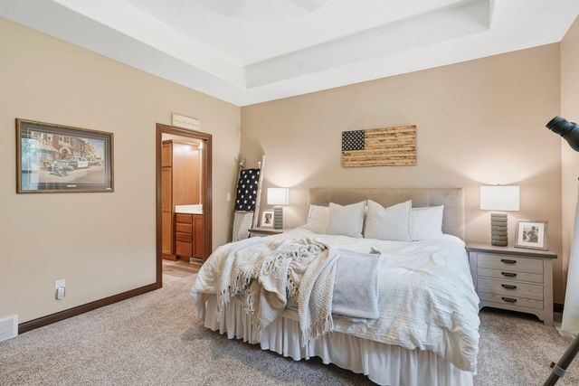 5017 Gilbertville Road, Waterloo, IA 50701