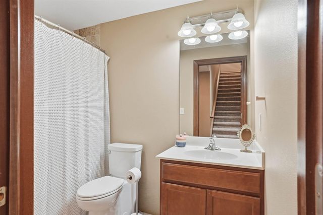 5017 Gilbertville Road, Waterloo, IA 50701