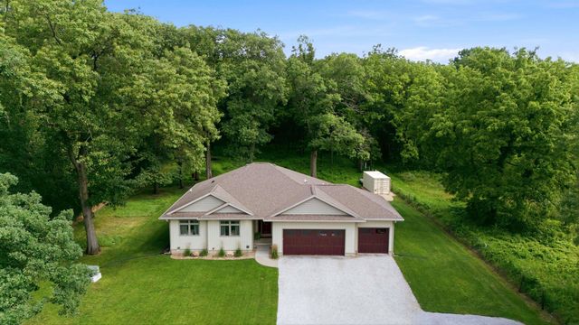 5017 Gilbertville Road, Waterloo, IA 50701