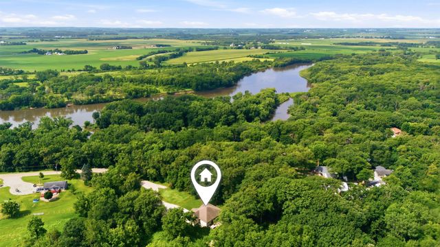 5017 Gilbertville Road, Waterloo, IA 50701