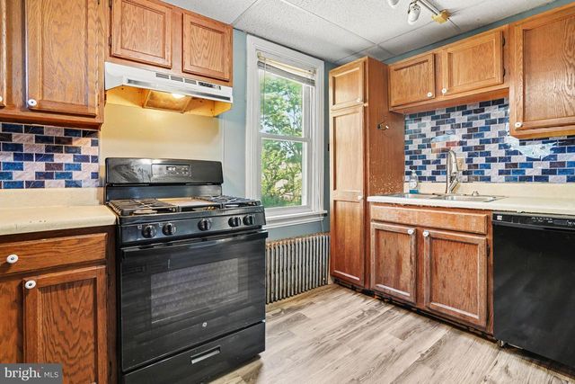 20 W FACTORY ST, Mechanicsburg, PA 17055