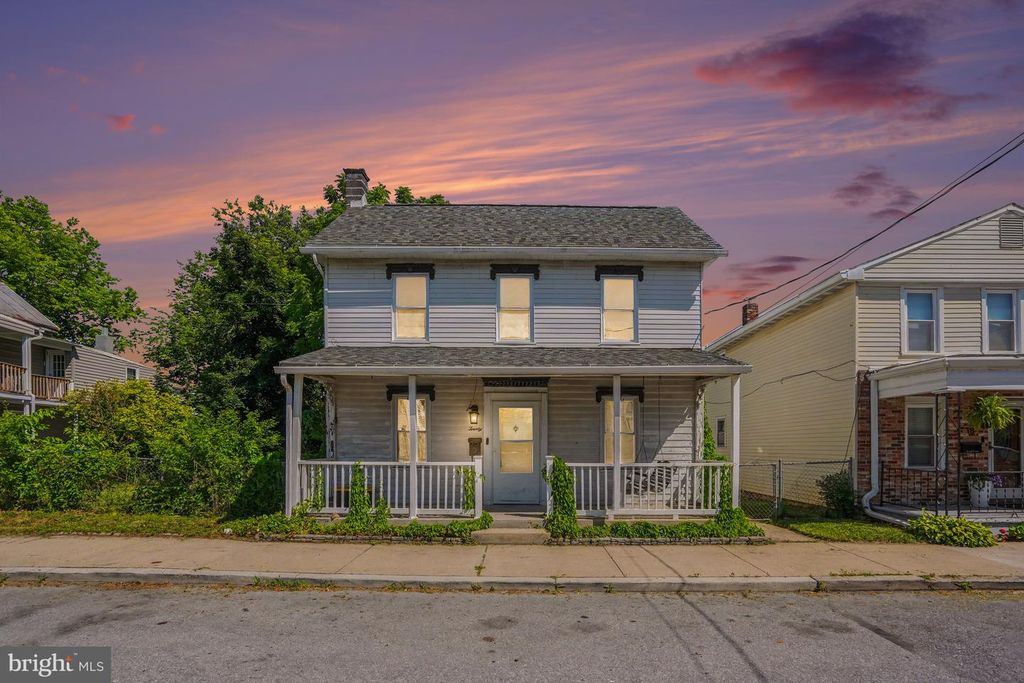 20 W FACTORY ST, Mechanicsburg, PA 17055