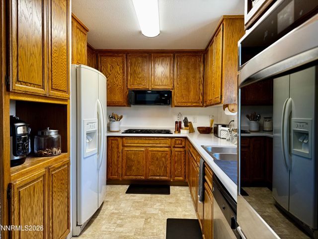 1700 Mackland Avenue, Minden, NV 89423