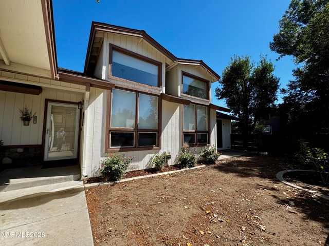 1700 Mackland Avenue, Minden, NV 89423
