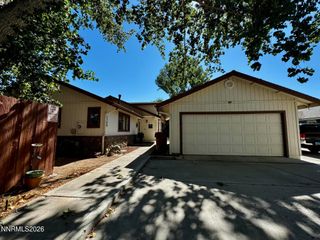 1700 Mackland Avenue, Minden, NV 89423