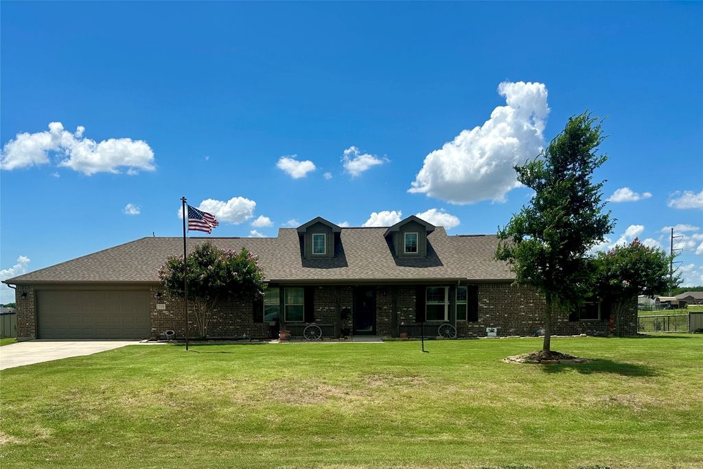 219 Live Oak Lane, Decatur, TX 76234