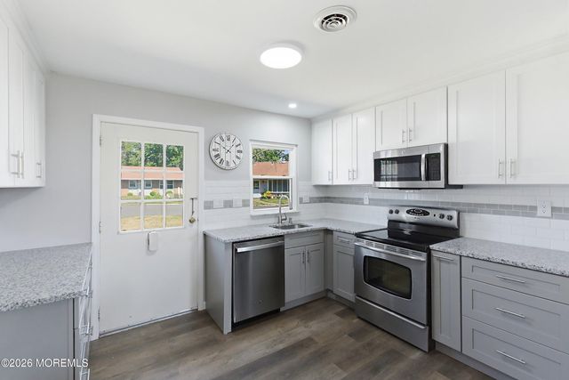 44 Buckingham Drive B, Manchester, NJ 08759