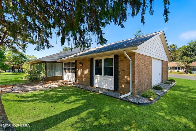 44 Buckingham Drive B, Manchester, NJ 08759