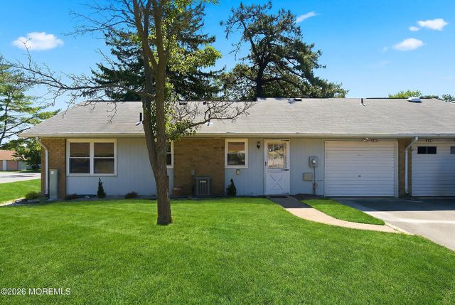 44 Buckingham Drive B, Manchester, NJ 08759