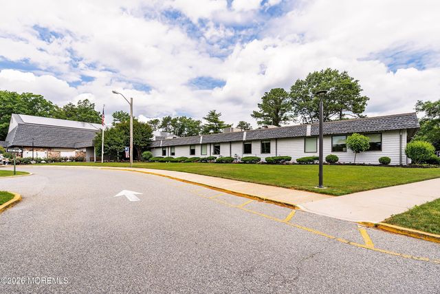 44 Buckingham Drive B, Manchester, NJ 08759