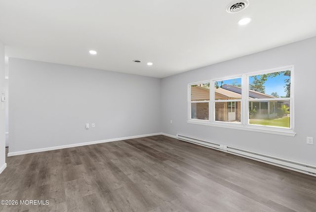 44 Buckingham Drive B, Manchester, NJ 08759