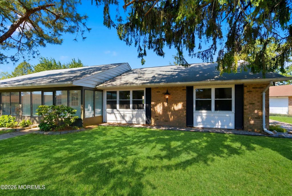 44 Buckingham Drive B, Manchester, NJ 08759