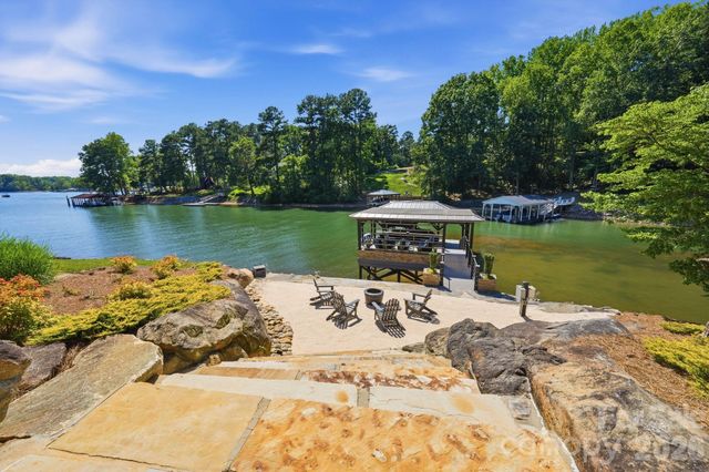 106 Norcross Lane, Mooresville, NC 28117