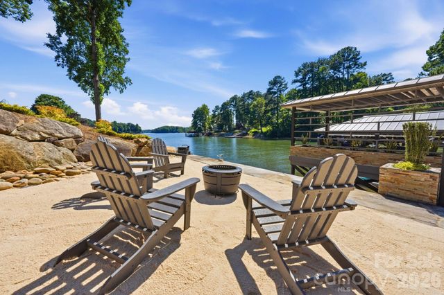 106 Norcross Lane, Mooresville, NC 28117