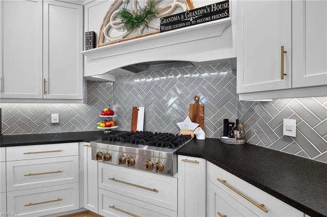 2528 Nestlebrook TRL, Virginia Beach, VA 23456