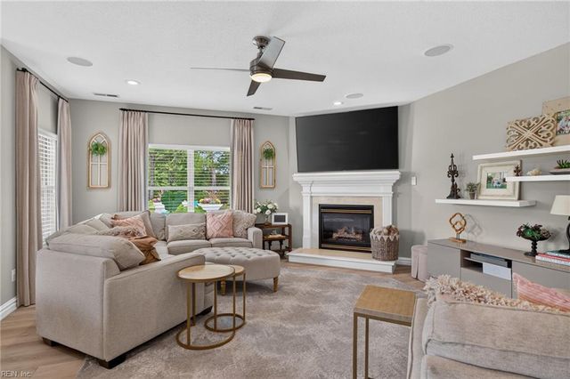 2528 Nestlebrook TRL, Virginia Beach, VA 23456