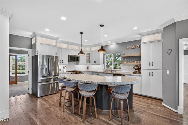 1760 Minear Road, Medford, OR 97501